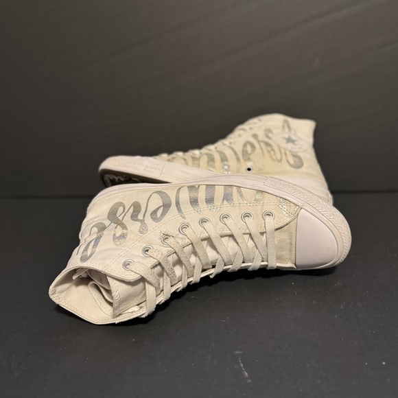 Converse - Picture 13 of 15